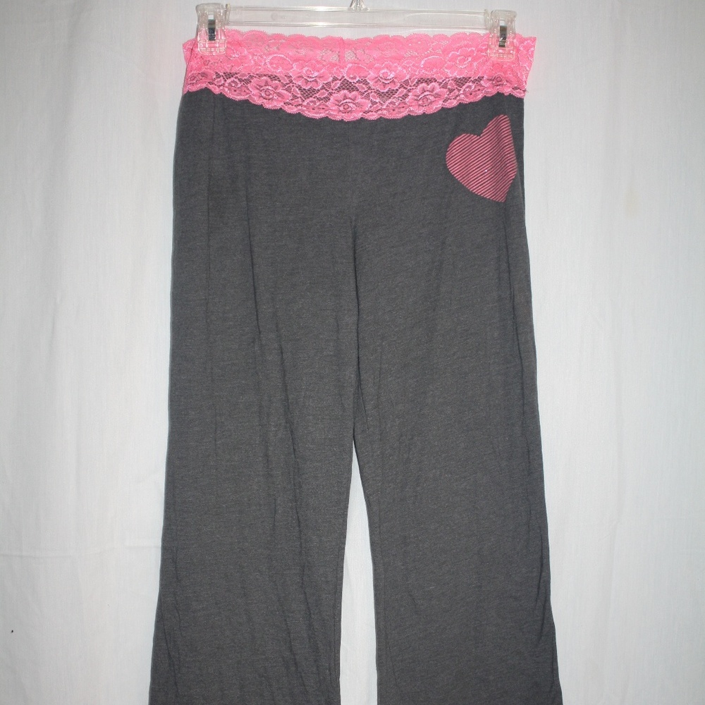 No Boundaries size 11-13 lounge pants, for comfort